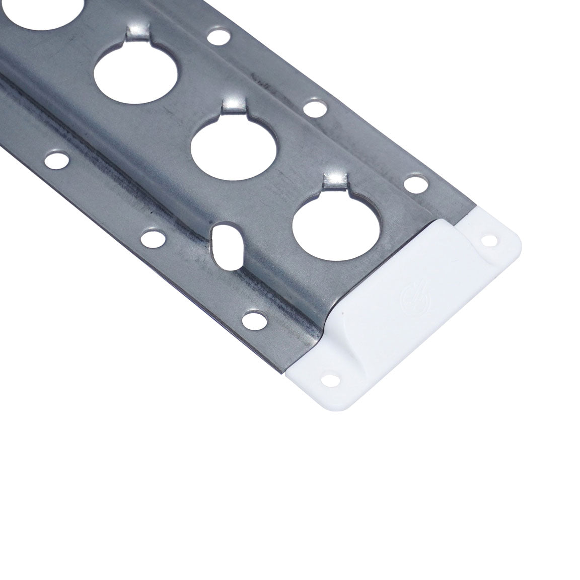 1806 Heavy-Duty Load Restraint Track: Metal plate with holes, zinc-aluminium-magnesium alloy, 3m length, exceptional corrosion resistance, suitable for vans and smaller trucks.